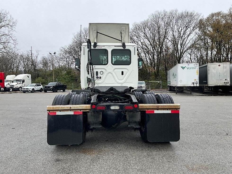 Day Cab Tractor-Heavy Duty Tractors-Freightliner-2020-T12664ST-Indianapolis-IN-325,014\n\t\tmiles-$ 68,500 - Image 6