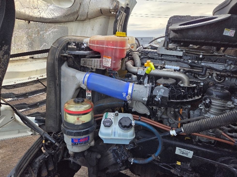 Day Cab Tractor-Heavy Duty Tractors-Freightliner-2020-T12664ST-Jackson-MI-181,128\n\t\tmiles-$ 58,500 - Image 16