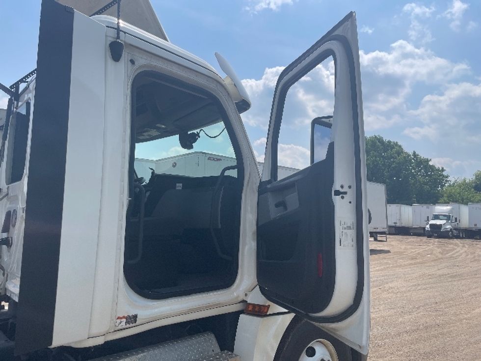 Day Cab Tractor-Heavy Duty Tractors-Freightliner-2020-T12664ST-Jackson-MI-242,597\n\t\tmiles-$ 58,000 - Image 12