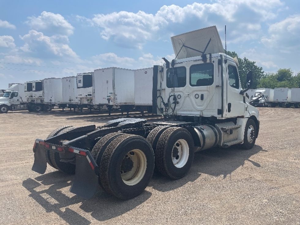 Day Cab Tractor-Heavy Duty Tractors-Freightliner-2020-T12664ST-Jackson-MI-242,597\n\t\tmiles-$ 58,000 - Image 7