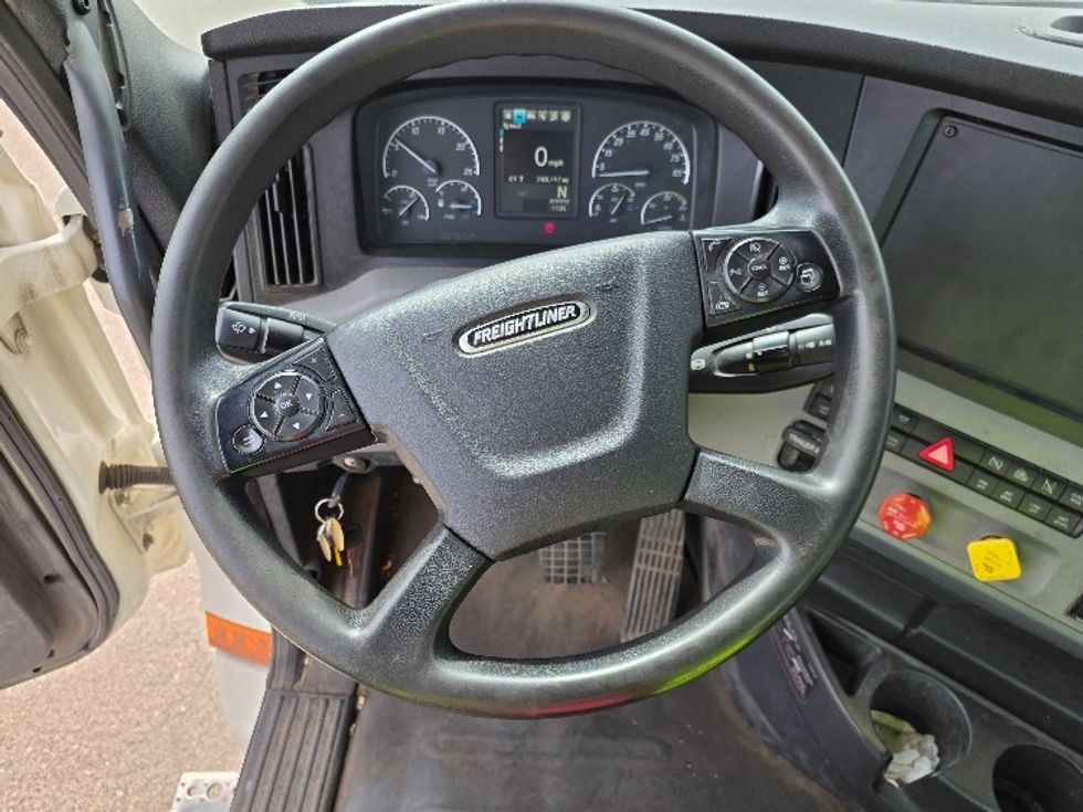 Day Cab Tractor-Heavy Duty Tractors-Freightliner-2020-T12664ST-Jackson-MI-248,797\n\t\tmiles-$ 55,000 - Image 11