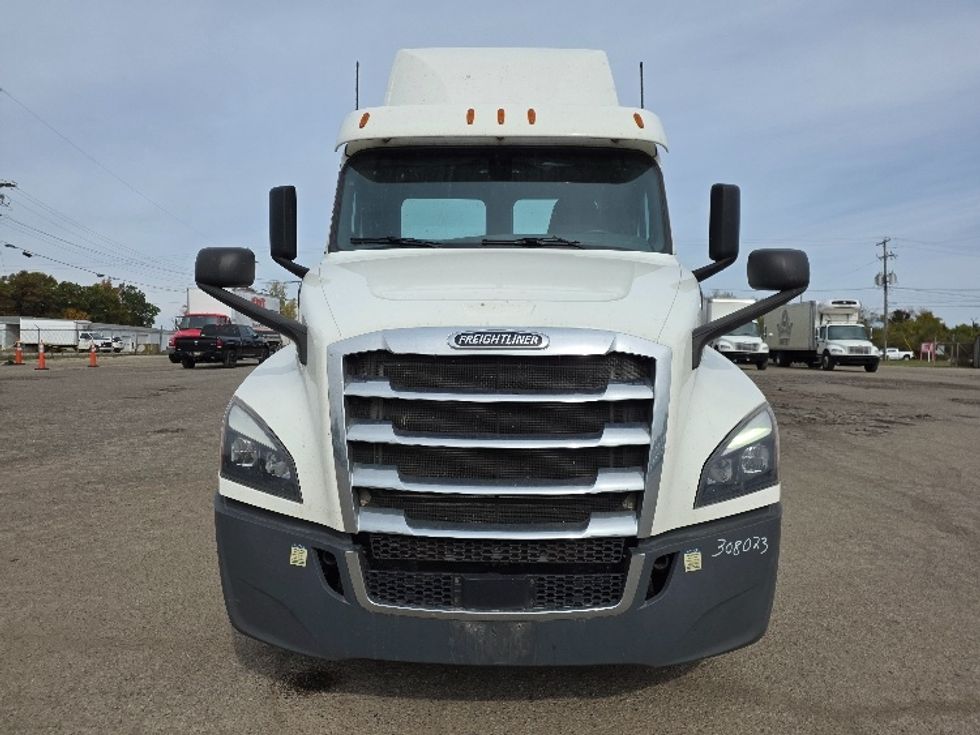 Day Cab Tractor-Heavy Duty Tractors-Freightliner-2020-T12664ST-Jackson-MI-248,797\n\t\tmiles-$ 55,000 - Image 2