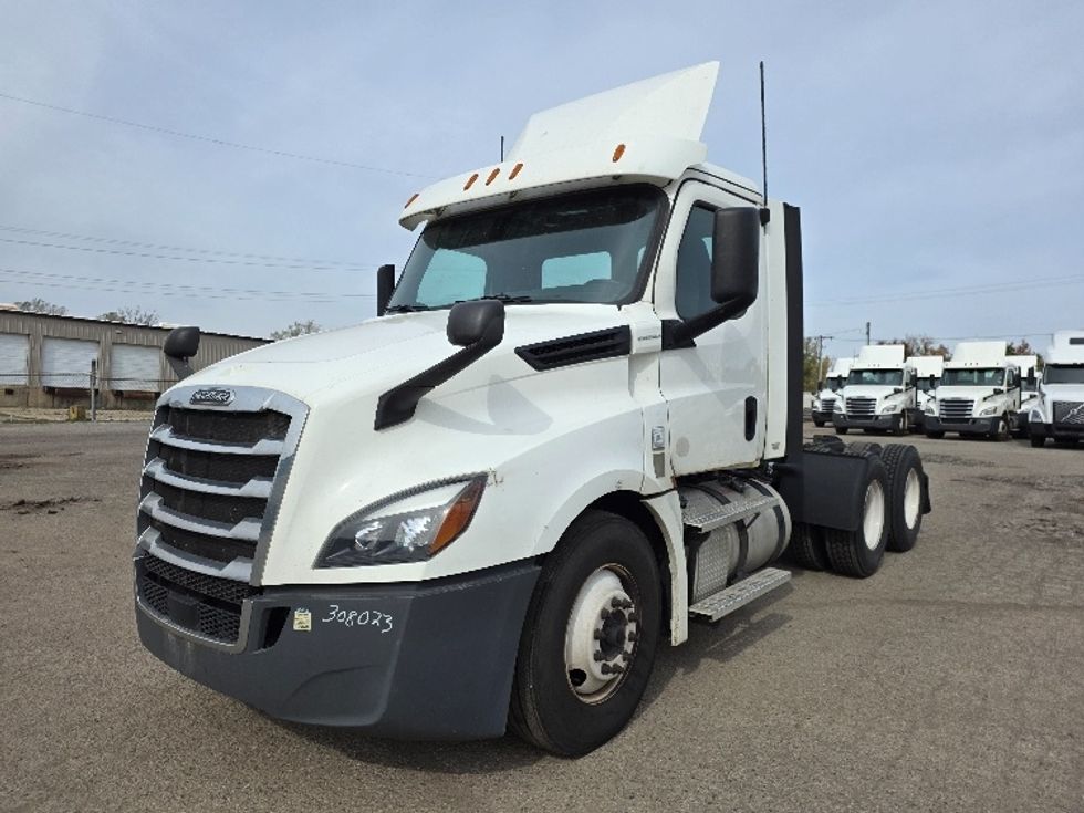 Day Cab Tractor-Heavy Duty Tractors-Freightliner-2020-T12664ST-Jackson-MI-248,797\n\t\tmiles-$ 55,000 - Image 3