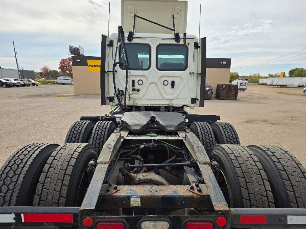 Day Cab Tractor-Heavy Duty Tractors-Freightliner-2020-T12664ST-Jackson-MI-248,797\n\t\tmiles-$ 55,000 - Image 6