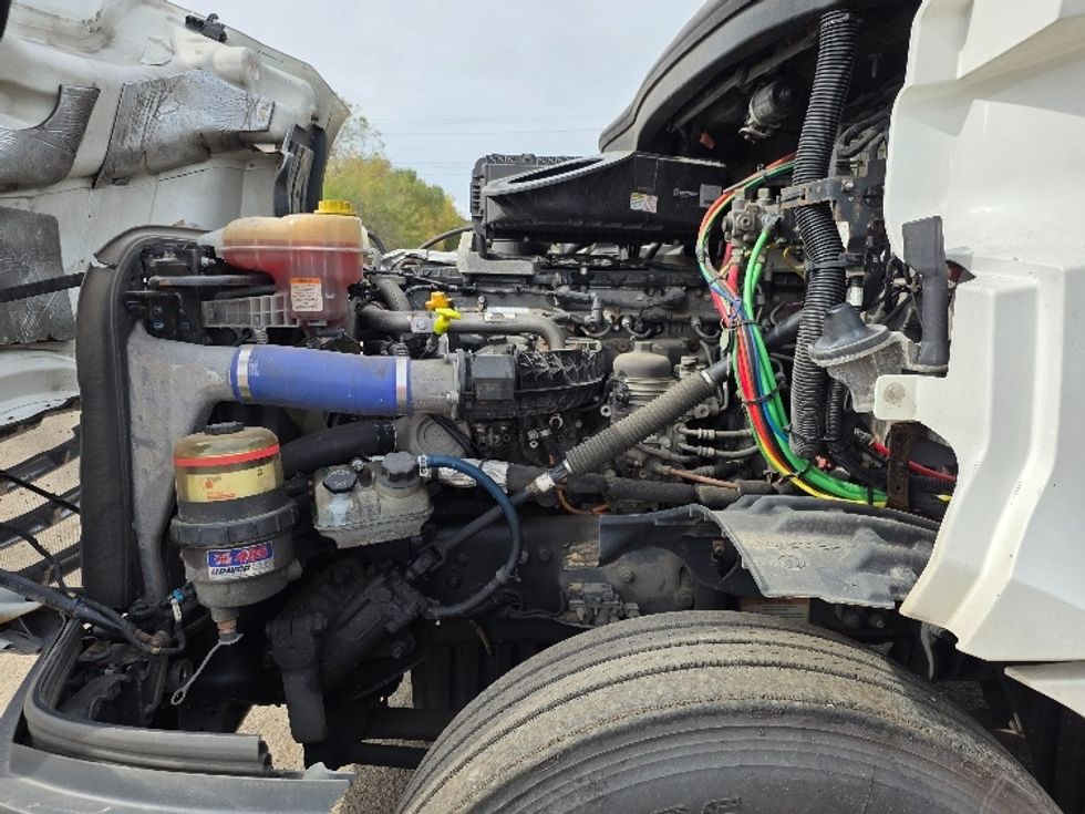 Day Cab Tractor-Heavy Duty Tractors-Freightliner-2020-T12664ST-Jackson-MI-296,410\n\t\tmiles-$ 52,750 - Image 15