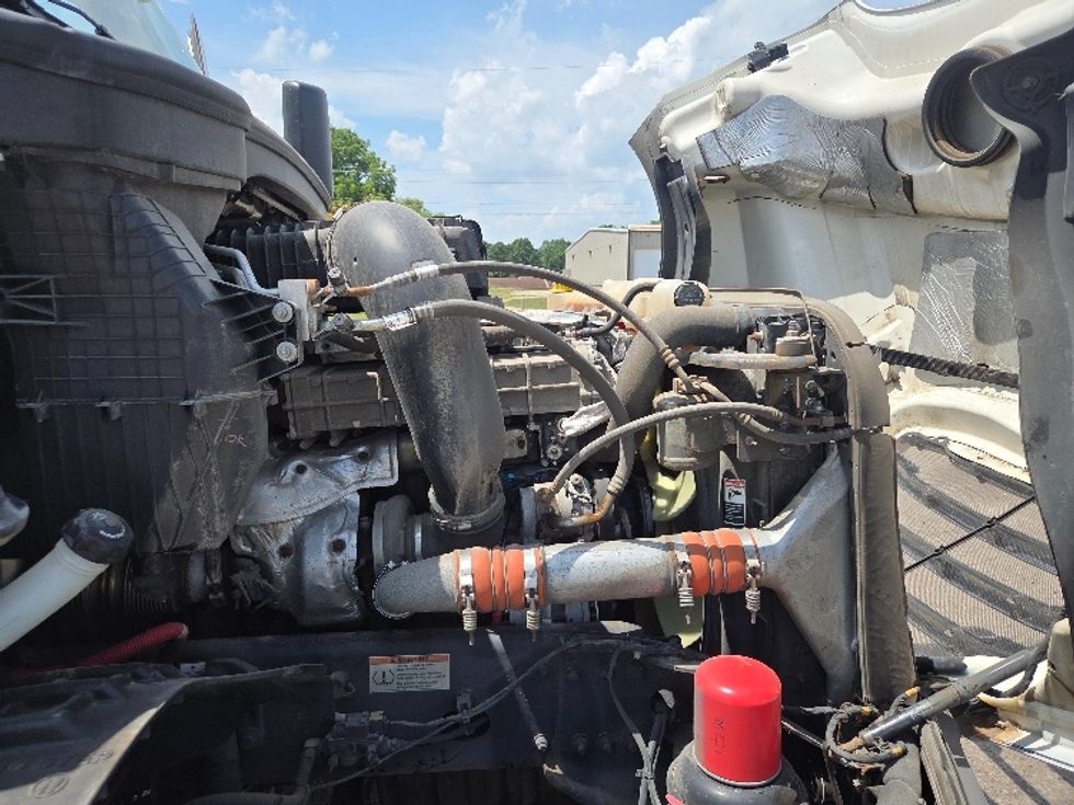 Day Cab Tractor-Heavy Duty Tractors-Freightliner-2020-T12664ST-Jackson-MI-297,674\n\t\tmiles-$ 55,250 - Image 15