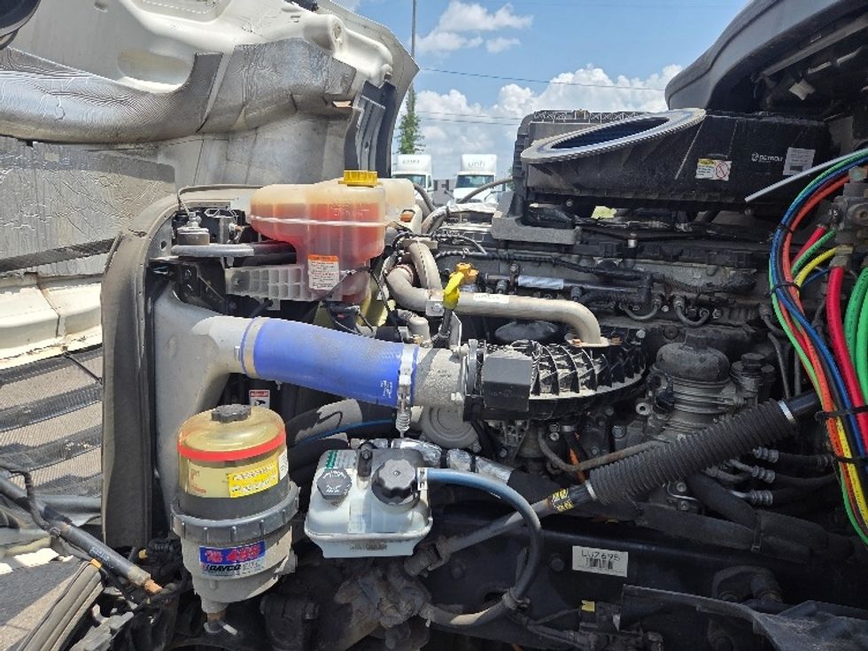 Day Cab Tractor-Heavy Duty Tractors-Freightliner-2020-T12664ST-Jackson-MI-297,674\n\t\tmiles-$ 55,250 - Image 16