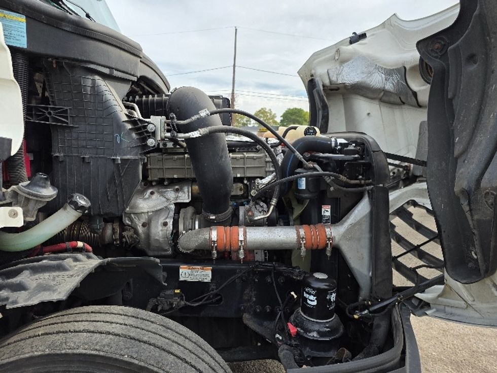 Day Cab Tractor-Heavy Duty Tractors-Freightliner-2020-T12664ST-Jackson-MI-302,571\n\t\tmiles-$ 52,250 - Image 15