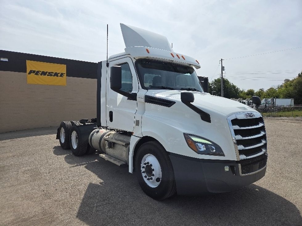 Day Cab Tractor-Heavy Duty Tractors-Freightliner-2020-T12664ST-Jackson-MI-315,820\n\t\tmiles-$ 54,500 - Image 1