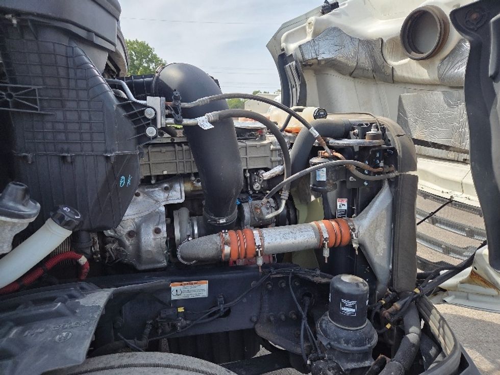 Day Cab Tractor-Heavy Duty Tractors-Freightliner-2020-T12664ST-Jackson-MI-315,820\n\t\tmiles-$ 54,500 - Image 15