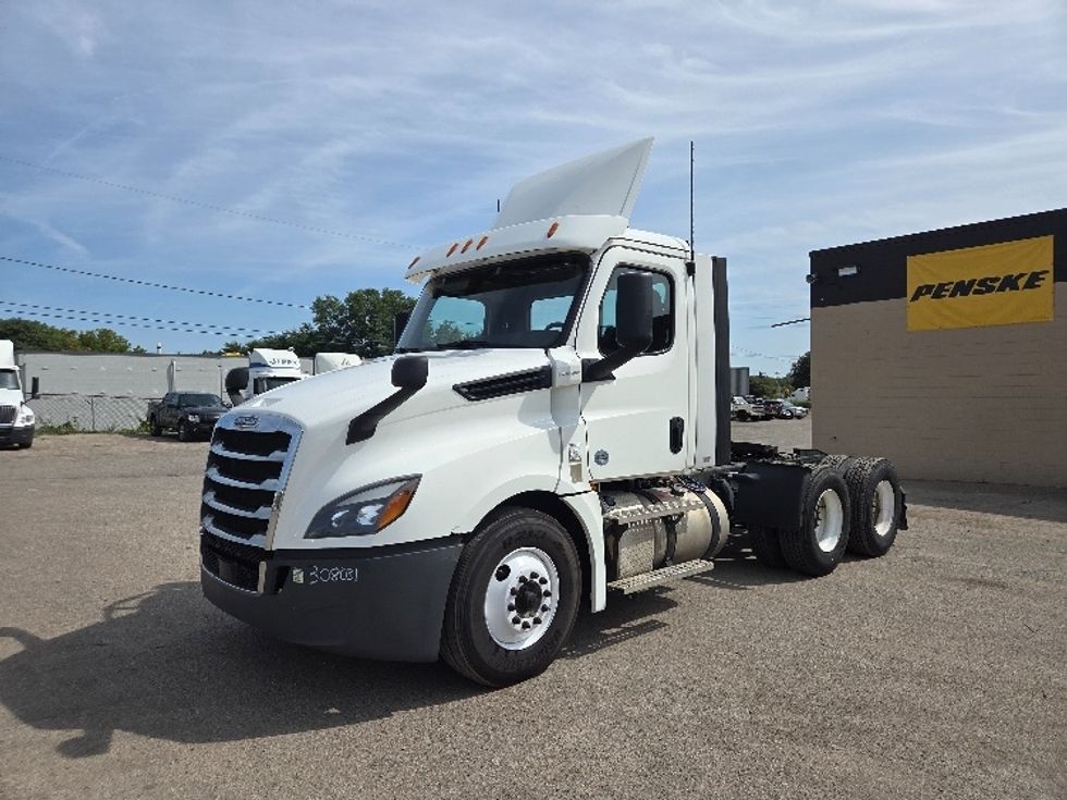 Day Cab Tractor-Heavy Duty Tractors-Freightliner-2020-T12664ST-Jackson-MI-315,820\n\t\tmiles-$ 54,500 - Image 3