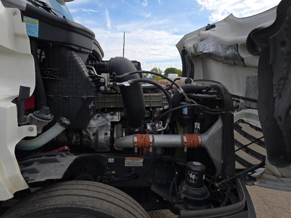 Day Cab Tractor-Heavy Duty Tractors-Freightliner-2020-T12664ST-Jackson-MI-324,038\n\t\tmiles-$ 51,250 - Image 15