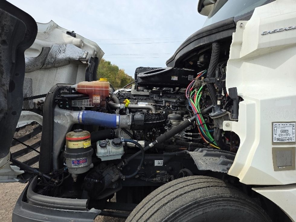 Day Cab Tractor-Heavy Duty Tractors-Freightliner-2020-T12664ST-Jackson-MI-334,030\n\t\tmiles-$ 50,750 - Image 16