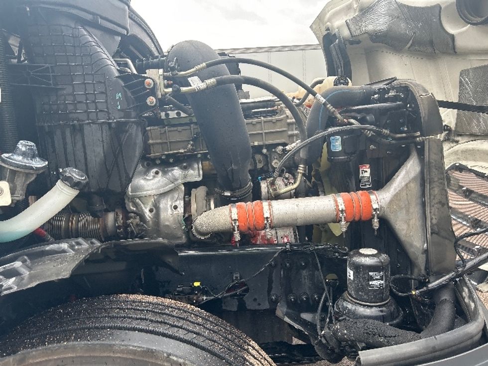 Day Cab Tractor-Heavy Duty Tractors-Freightliner-2020-T12664ST-Jackson-MS-326,012\n\t\tmiles-$ 54,500 - Image 15