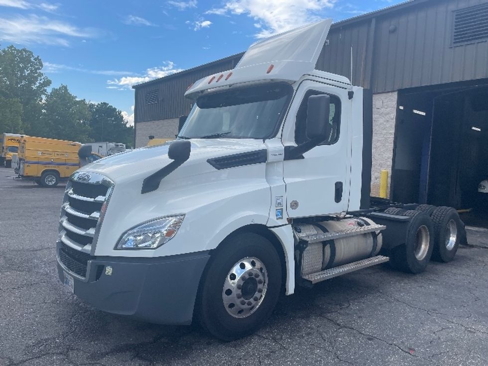Day Cab Tractor-Heavy Duty Tractors-Freightliner-2020-T12664ST-Jacksonville-FL-424,016\n\t\tmiles-$ 54,250 - Image 3