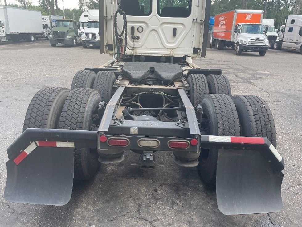 Day Cab Tractor-Heavy Duty Tractors-Freightliner-2020-T12664ST-Jacksonville-FL-424,016\n\t\tmiles-$ 54,250 - Image 6