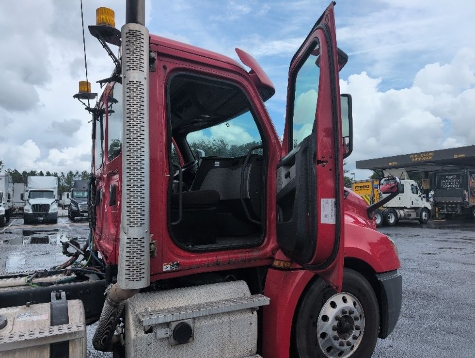 Day Cab Tractor-Heavy Duty Tractors-Freightliner-2020-T12664ST-Jacksonville-FL-446,821\n\t\tmiles-$ 50,250 - Image 11