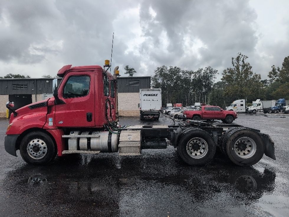 Day Cab Tractor-Heavy Duty Tractors-Freightliner-2020-T12664ST-Jacksonville-FL-446,821\n\t\tmiles-$ 50,250 - Image 4