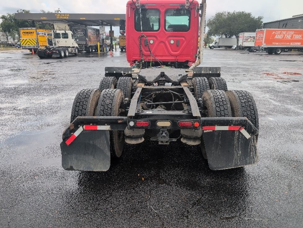 Day Cab Tractor-Heavy Duty Tractors-Freightliner-2020-T12664ST-Jacksonville-FL-446,821\n\t\tmiles-$ 50,250 - Image 6