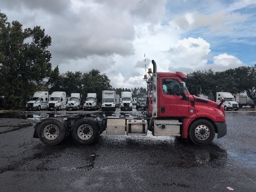 Day Cab Tractor-Heavy Duty Tractors-Freightliner-2020-T12664ST-Jacksonville-FL-446,821\n\t\tmiles-$ 50,250 - Image 7