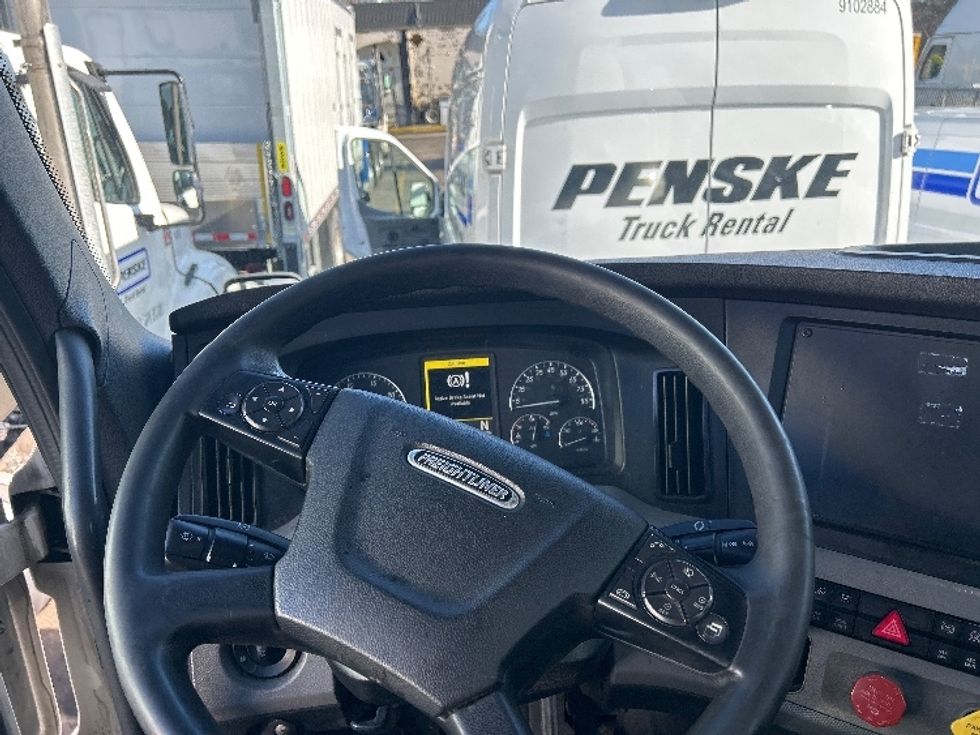 Day Cab Tractor-Heavy Duty Tractors-Freightliner-2020-T12664ST-Jamaica-NY-267,521\n\t\tmiles-$ 58,250 - Image 11
