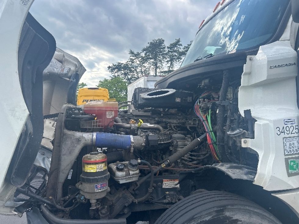 Day Cab Tractor-Heavy Duty Tractors-Freightliner-2020-T12664ST-Jessup-MD-258,755\n\t\tmiles-$ 58,000 - Image 15