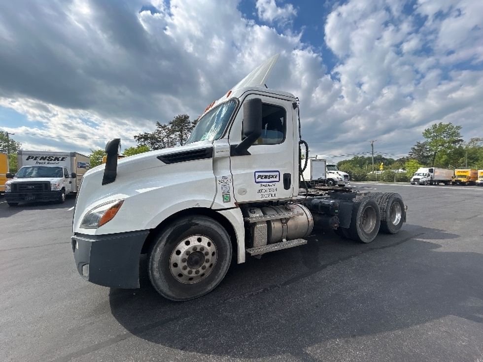 Day Cab Tractor-Heavy Duty Tractors-Freightliner-2020-T12664ST-Jessup-MD-258,755\n\t\tmiles-$ 58,000 - Image 3