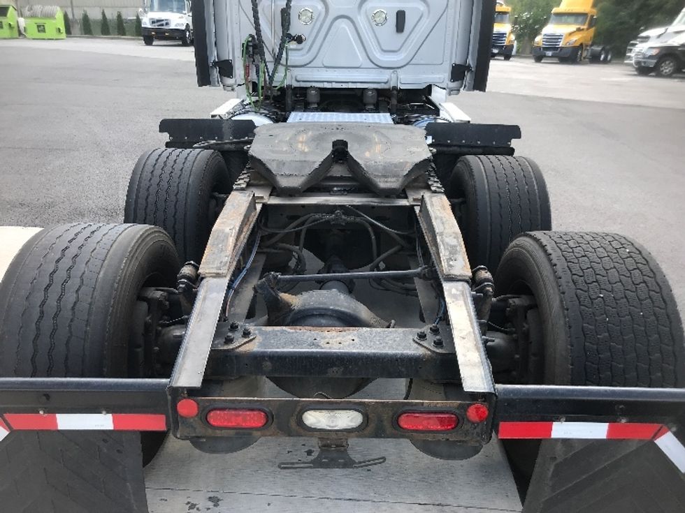 Day Cab Tractor-Heavy Duty Tractors-Freightliner-2020-T12664ST-Jessup-PA-405,781\n\t\tmiles-$ 57,000 - Image 6