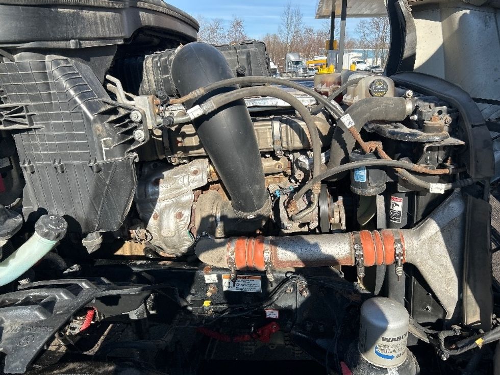 Day Cab Tractor-Heavy Duty Tractors-Freightliner-2020-T12664ST-Jessup-PA-436,373\n\t\tmiles-$ 43,000 - Image 15