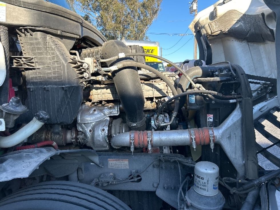 Day Cab Tractor-Heavy Duty Tractors-Freightliner-2020-T12664ST-Jurupa Valley-CA-272,392\n\t\tmiles-$ 60,250 - Image 15