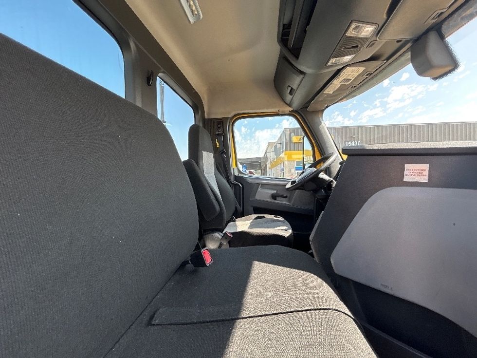 Day Cab Tractor-Heavy Duty Tractors-Freightliner-2020-T12664ST-Jurupa Valley-CA-395,398\n\t\tmiles-$ 52,000 - Image 14