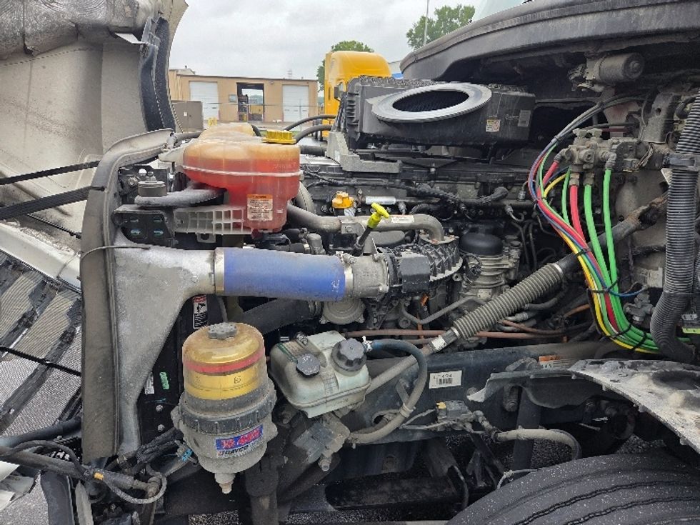 Day Cab Tractor-Heavy Duty Tractors-Freightliner-2020-T12664ST-Kansas City-MO-224,241\n\t\tmiles-$ 61,250 - Image 16