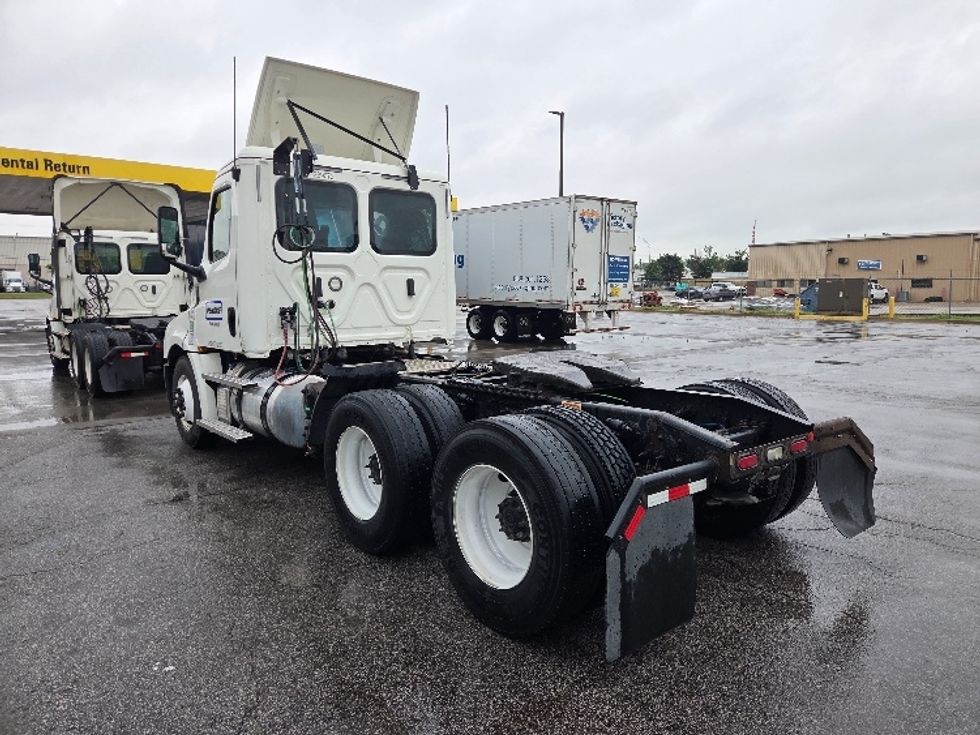 Day Cab Tractor-Heavy Duty Tractors-Freightliner-2020-T12664ST-Kansas City-MO-224,241\n\t\tmiles-$ 61,250 - Image 5