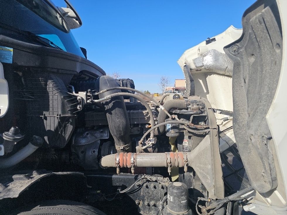 Day Cab Tractor-Heavy Duty Tractors-Freightliner-2020-T12664ST-Kansas City-MO-375,217\n\t\tmiles-$ 51,750 - Image 15