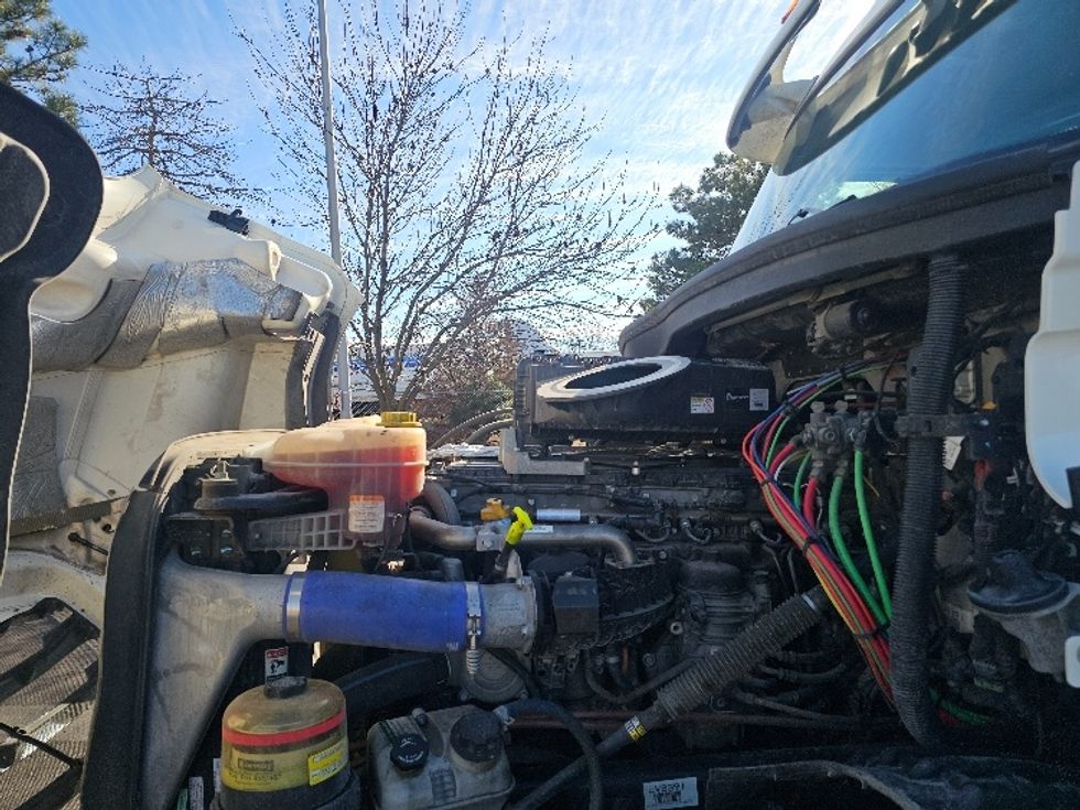 Day Cab Tractor-Heavy Duty Tractors-Freightliner-2020-T12664ST-Kansas City-MO-375,217\n\t\tmiles-$ 51,750 - Image 16