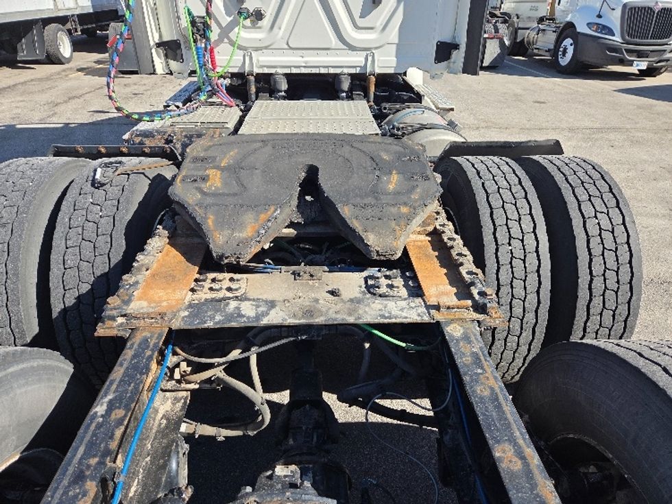 Day Cab Tractor-Heavy Duty Tractors-Freightliner-2020-T12664ST-Kansas City-MO-397,570\n\t\tmiles-$ 50,500 - Image 6