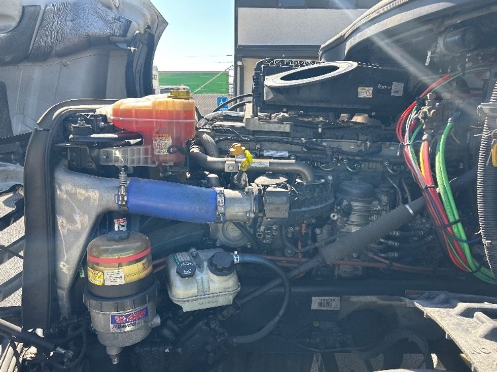 Day Cab Tractor-Heavy Duty Tractors-Freightliner-2020-T12664ST-Katy-TX-326,219\n\t\tmiles-$ 56,000 - Image 16