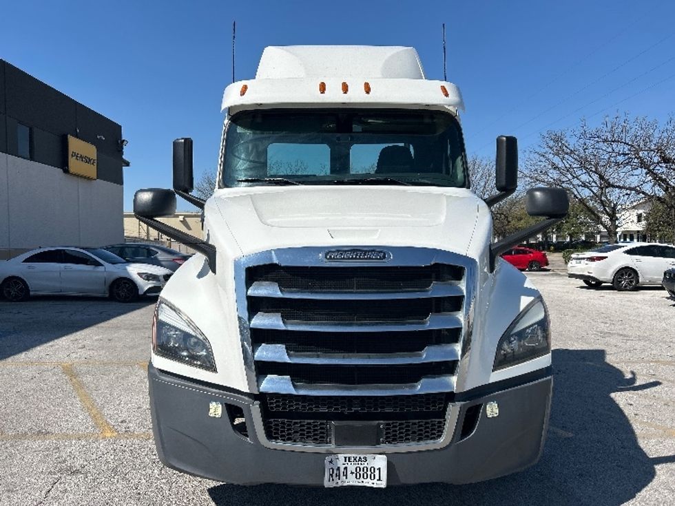 Day Cab Tractor-Heavy Duty Tractors-Freightliner-2020-T12664ST-Katy-TX-326,219\n\t\tmiles-$ 56,000 - Image 2