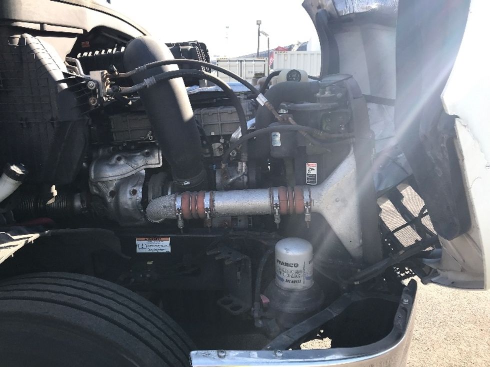 Day Cab Tractor-Heavy Duty Tractors-Freightliner-2020-T12664ST-Kearny-NJ-325,627\n\t\tmiles-$ 68,000 - Image 15