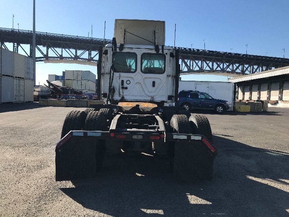 Day Cab Tractor-Heavy Duty Tractors-Freightliner-2020-T12664ST-Kearny-NJ-325,627\n\t\tmiles-$ 68,000 - Image 21