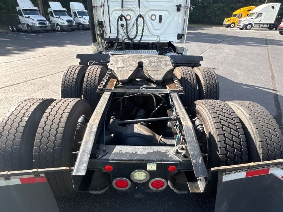 Day Cab Tractor-Heavy Duty Tractors-Freightliner-2020-T12664ST-Kennesaw-GA-746,444\n\t\tmiles-$ 27,750 - Image 6