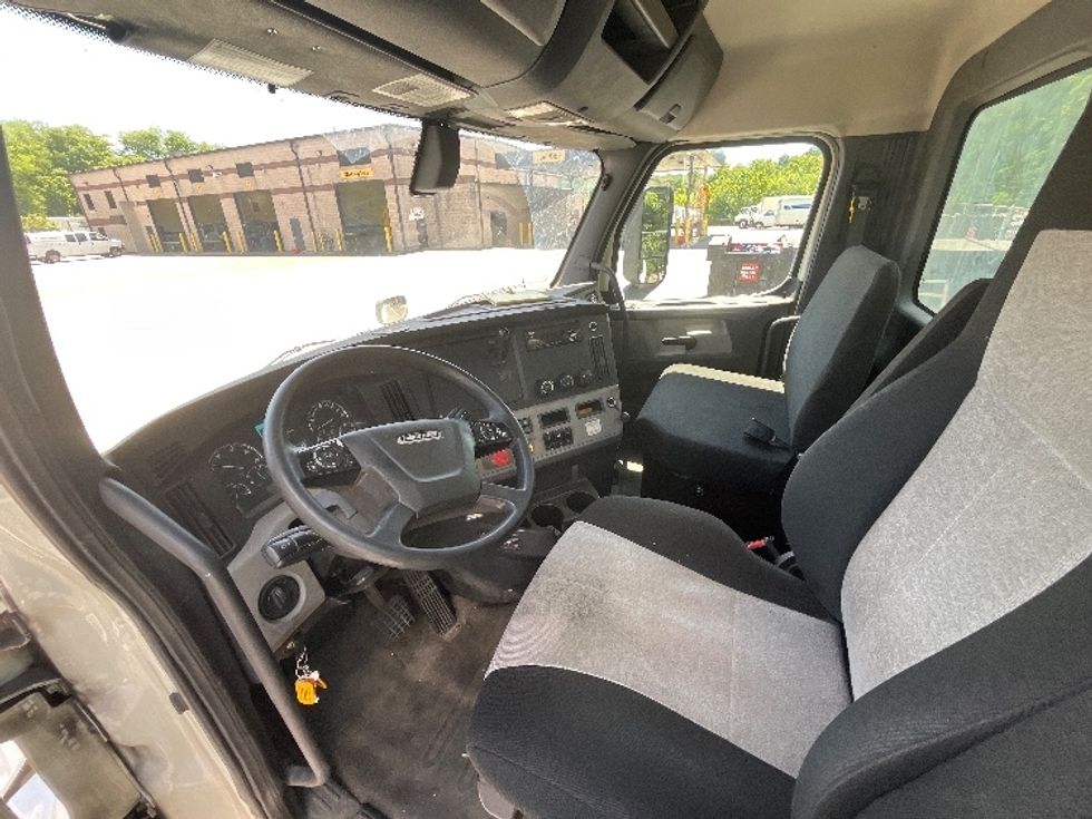 Day Cab Tractor-Heavy Duty Tractors-Freightliner-2020-T12664ST-King Of Prussia-PA-607,347\n\t\tmiles-$ 32,500 - Image 10