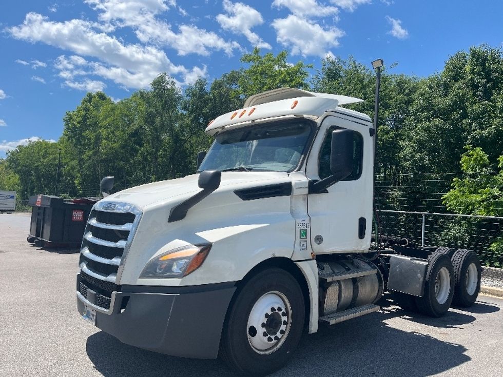 Day Cab Tractor-Heavy Duty Tractors-Freightliner-2020-T12664ST-King Of Prussia-PA-607,347\n\t\tmiles-$ 32,500 - Image 3
