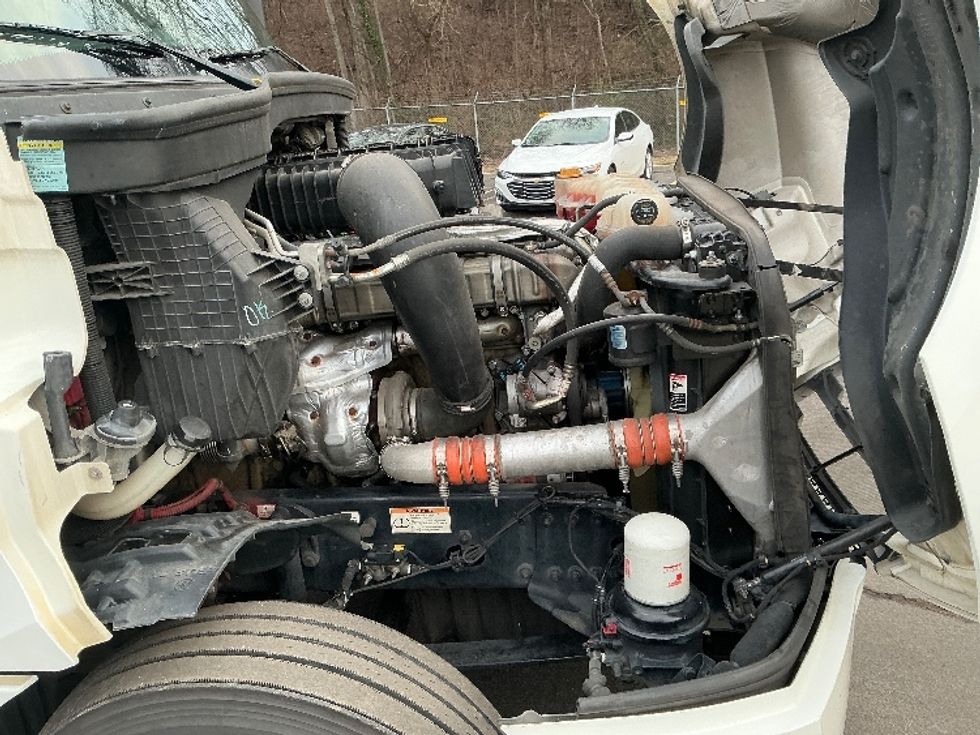 Day Cab Tractor-Heavy Duty Tractors-Freightliner-2020-T12664ST-Knoxville-TN-774,142\n\t\tmiles-$ 27,250 - Image 15