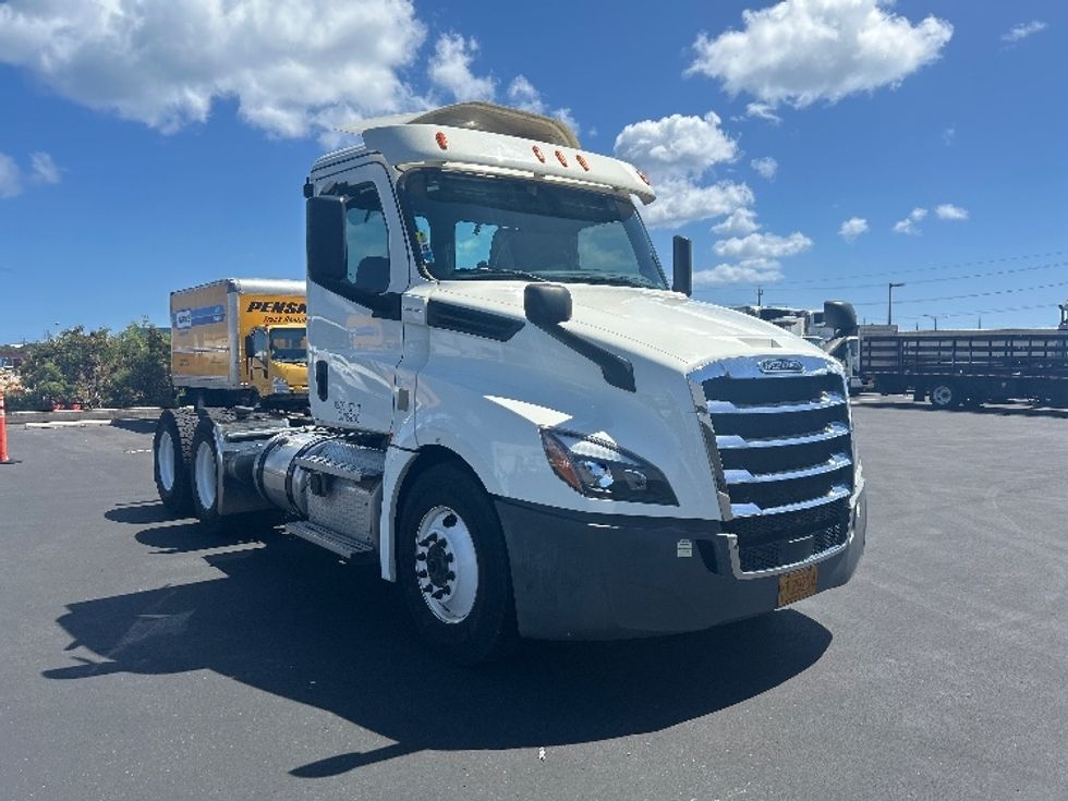 Day Cab Tractor-Heavy Duty Tractors-Freightliner-2020-T12664ST-La Mirada-CA-202,798\n\t\tmiles-$ 60,000 - Image 1
