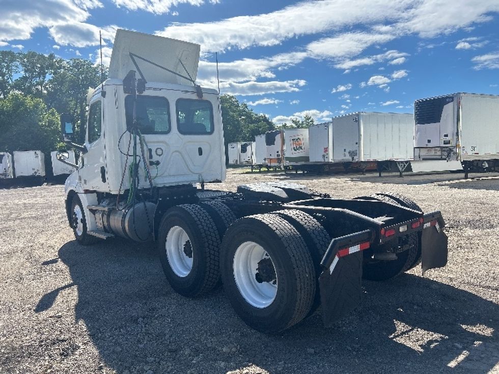 Day Cab Tractor-Heavy Duty Tractors-Freightliner-2020-T12664ST-La Porte-IN-375,978\n\t\tmiles-$ 51,000 - Image 5
