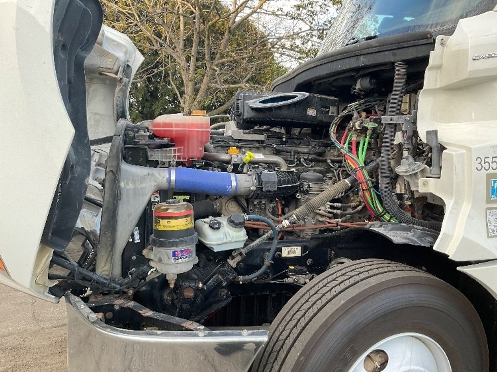 Day Cab Tractor-Heavy Duty Tractors-Freightliner-2020-T12664ST-La Porte-IN-418,756\n\t\tmiles-$ 48,500 - Image 16