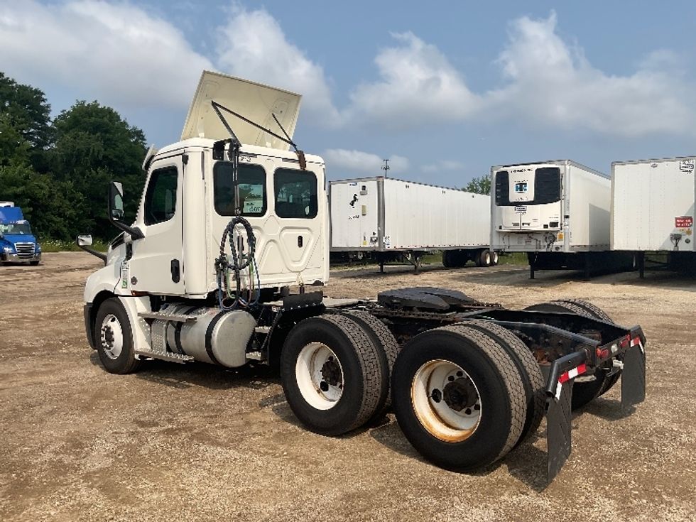 Day Cab Tractor-Heavy Duty Tractors-Freightliner-2020-T12664ST-La Porte-IN-456,001\n\t\tmiles-$ 46,750 - Image 5