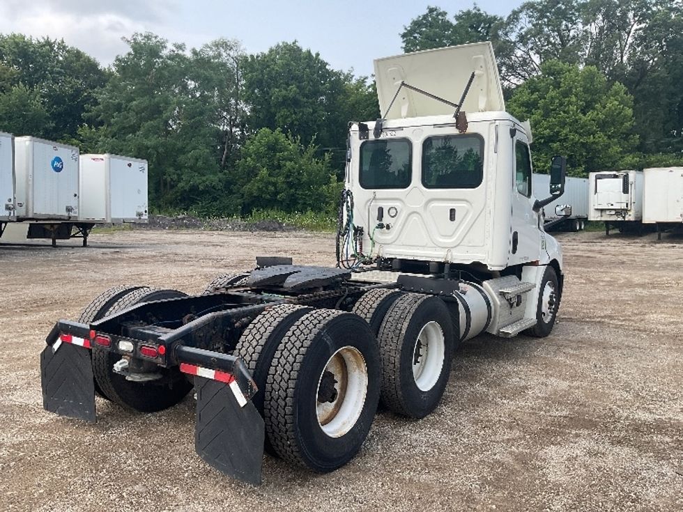 Day Cab Tractor-Heavy Duty Tractors-Freightliner-2020-T12664ST-La Porte-IN-456,001\n\t\tmiles-$ 46,750 - Image 7