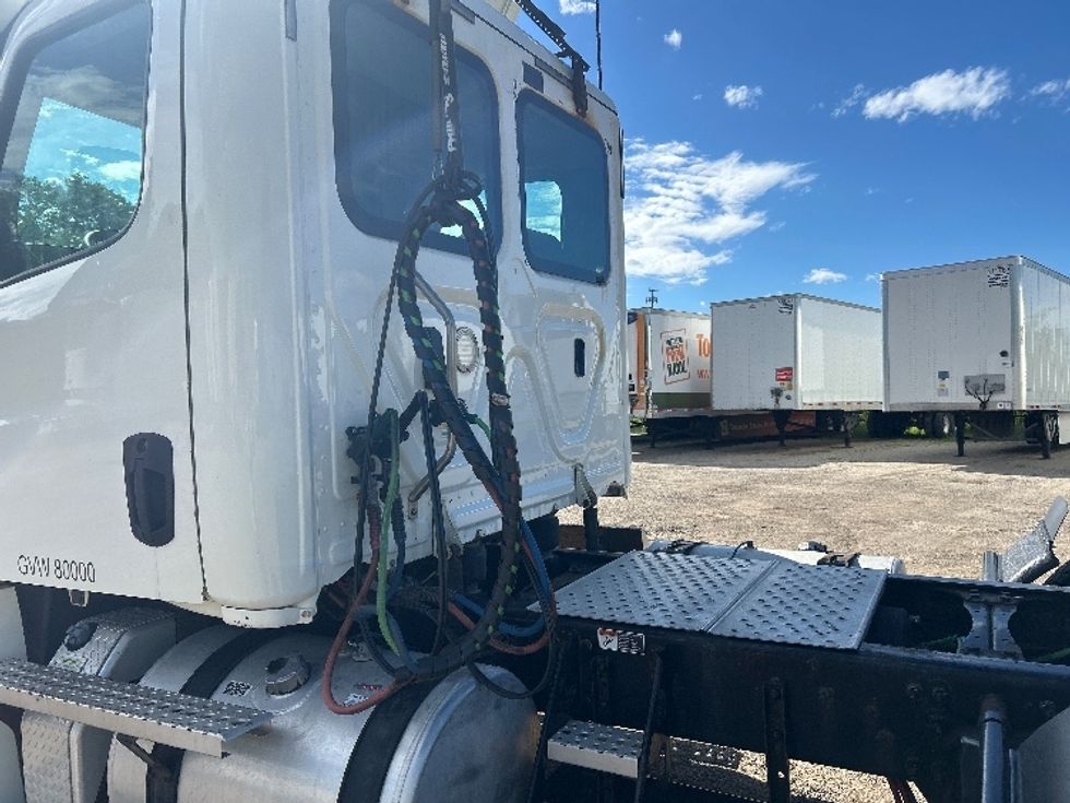 Day Cab Tractor-Heavy Duty Tractors-Freightliner-2020-T12664ST-La Porte-IN-468,715\n\t\tmiles-$ 46,000 - Image 18